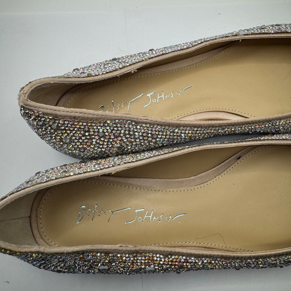 Betsey Johnson Rhinestone Pointed Toe Flats Bridal Silver 7.5M - Picture 4 of 7